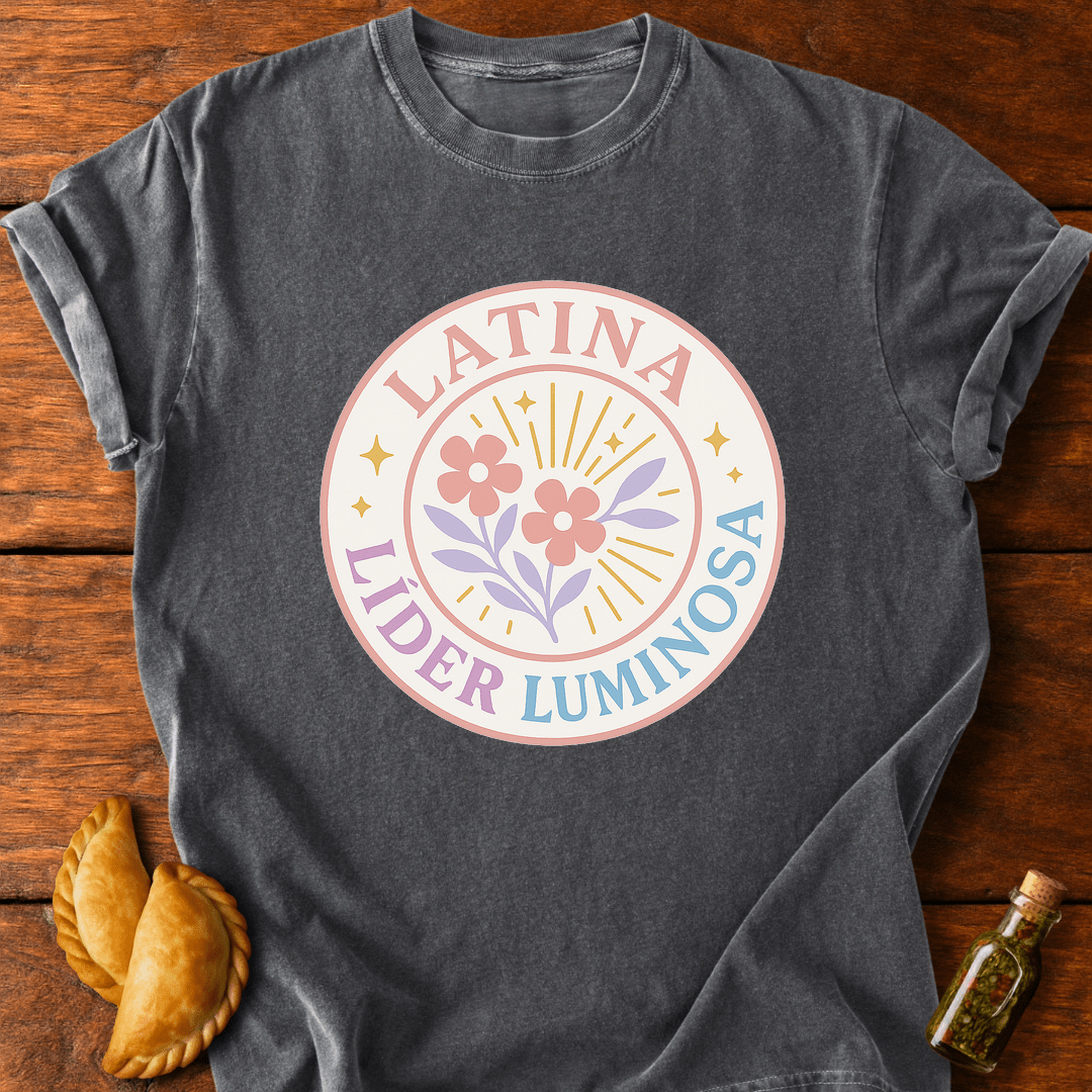 Latina Líder Luminosa T-Shirt