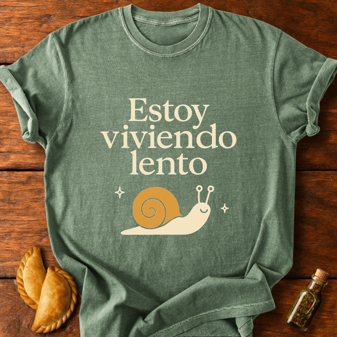 Estoy Viviendo Lento T-Shirt