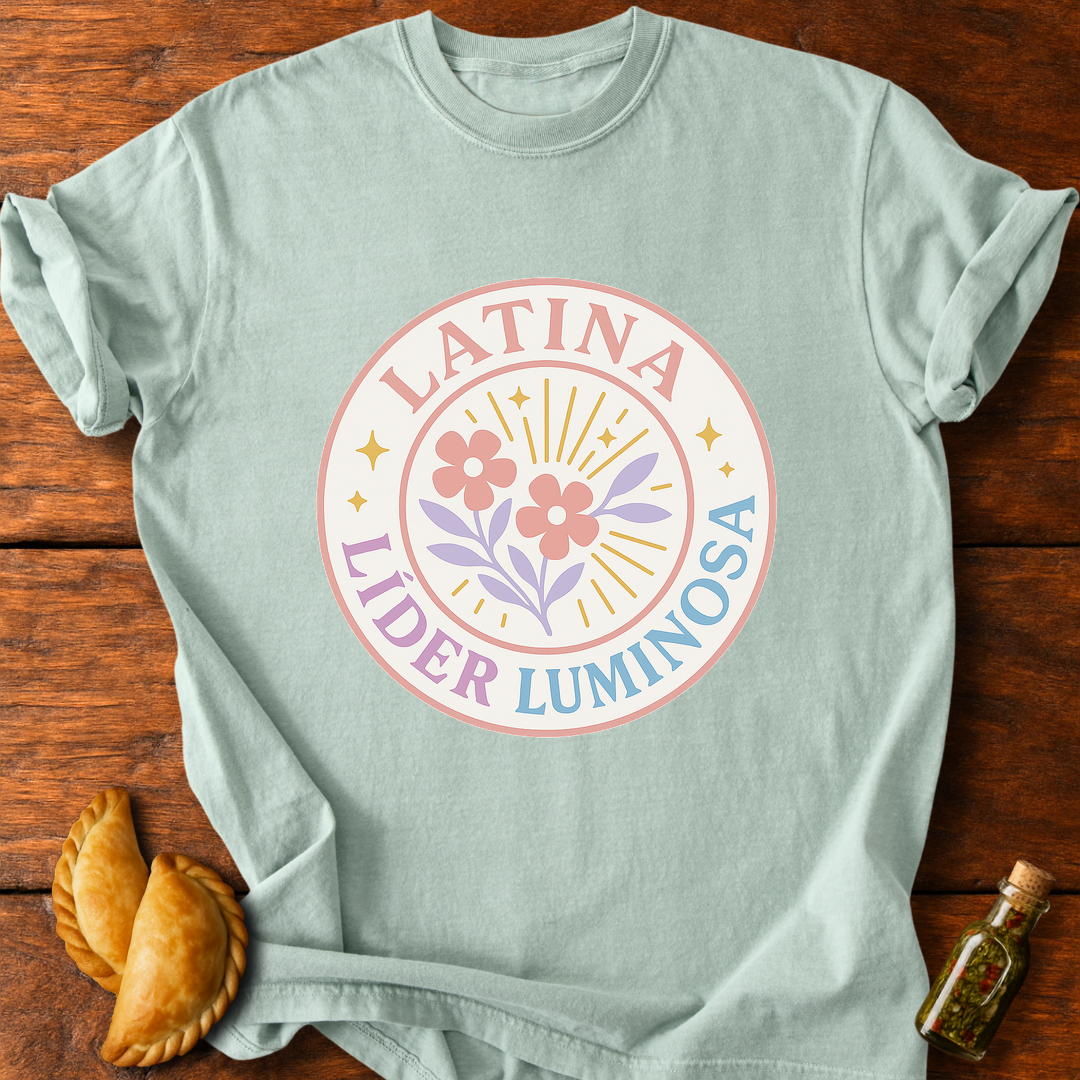 Latina Líder Luminosa T-Shirt