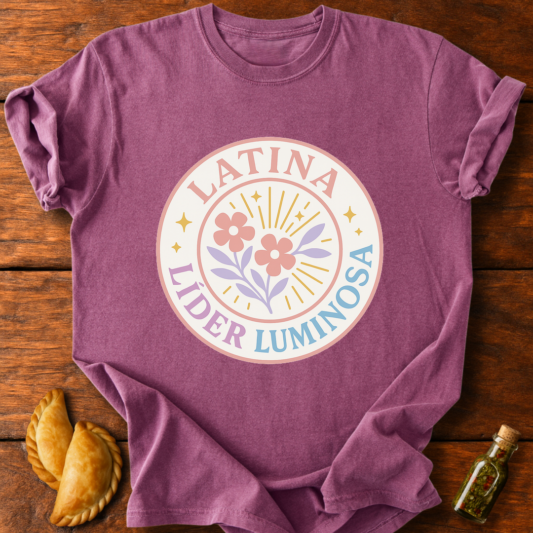 Latina Líder Luminosa T-Shirt