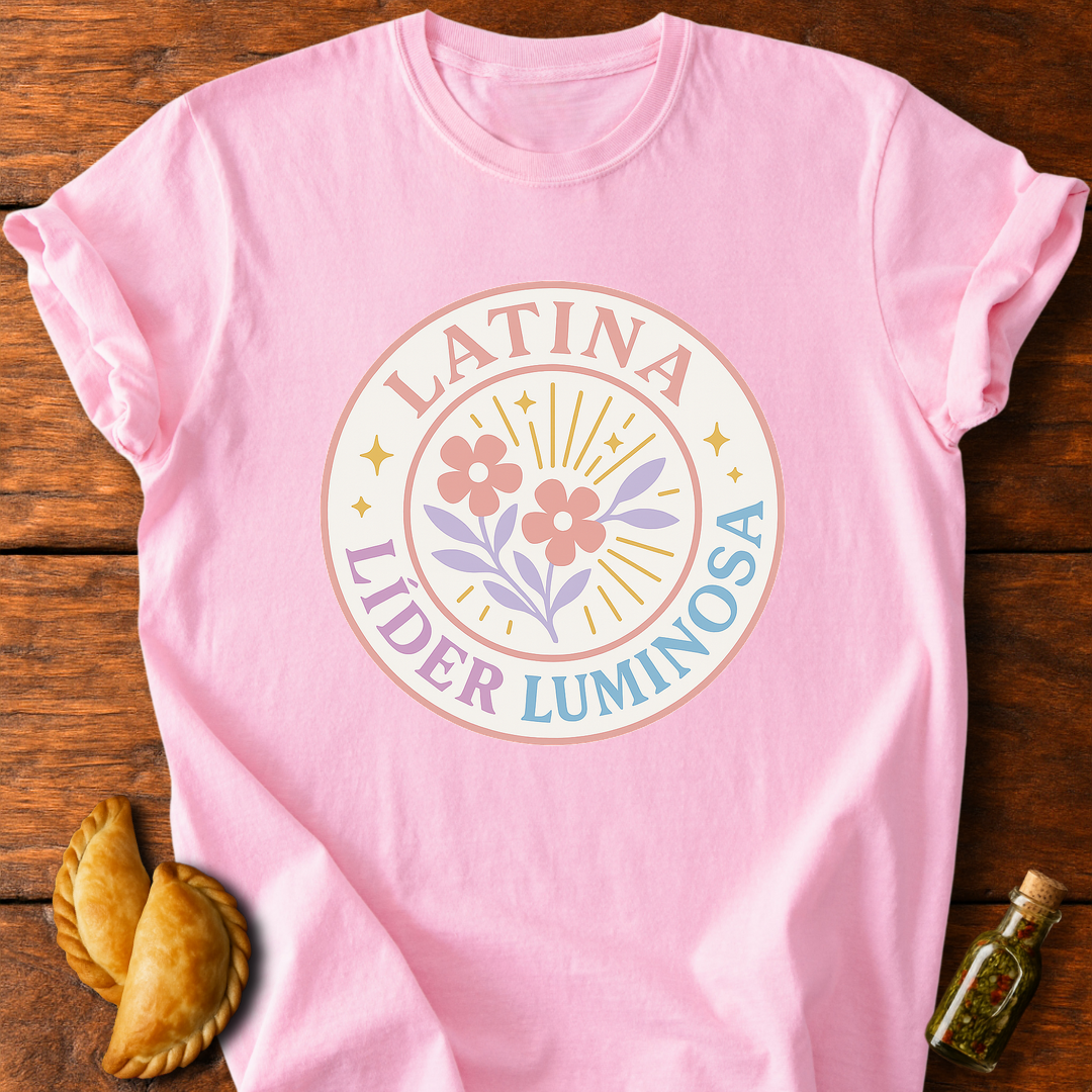 Latina Líder Luminosa T-Shirt