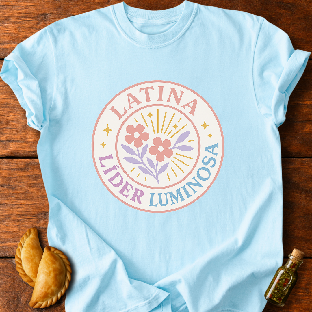 Latina Líder Luminosa T-Shirt