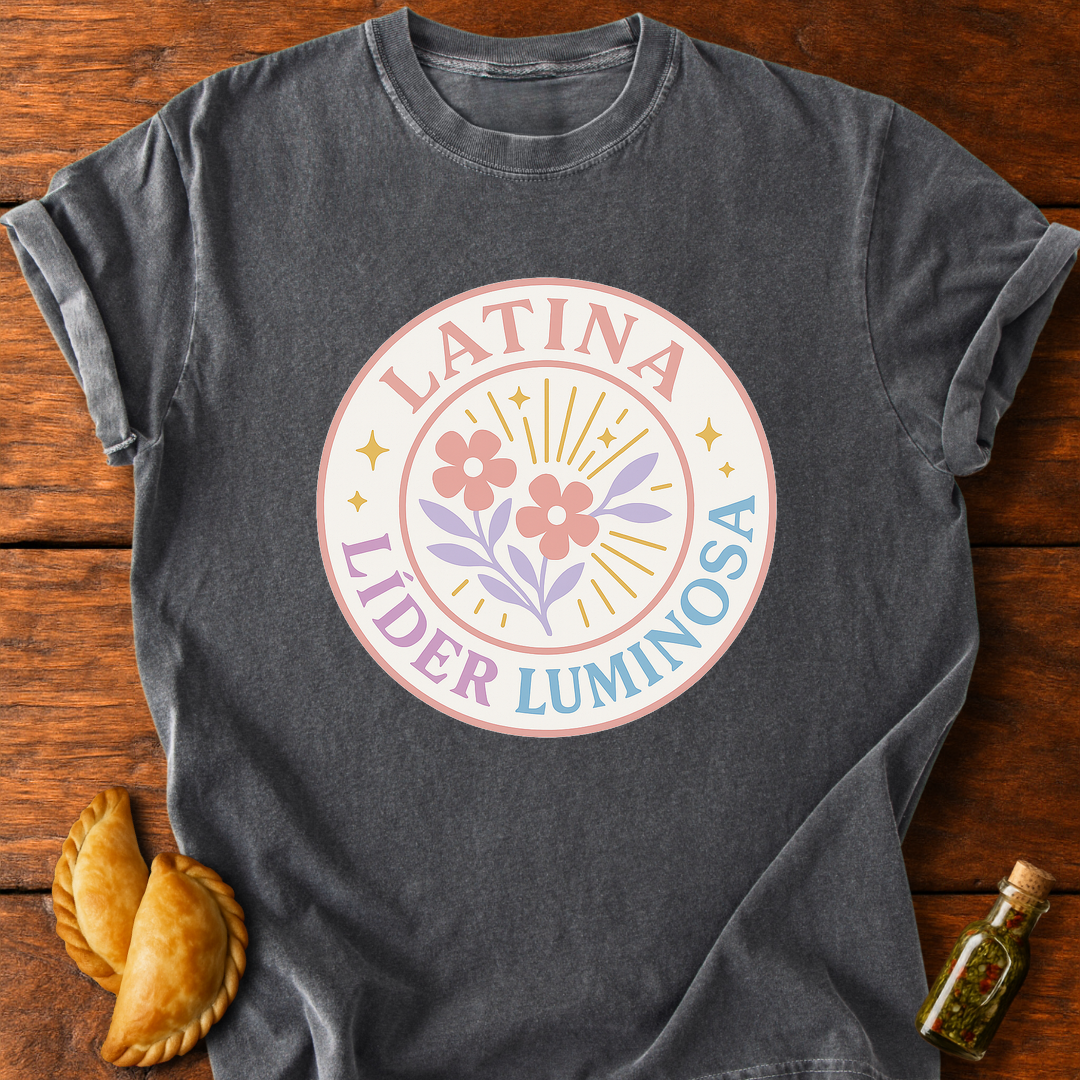 Latina Líder Luminosa T-Shirt